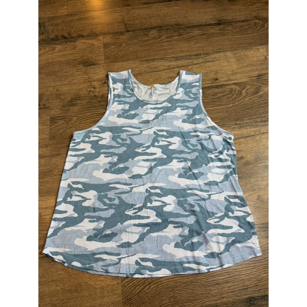 EUC Womens MONROW tank top athletic camo 100% cotton made in USA size L
